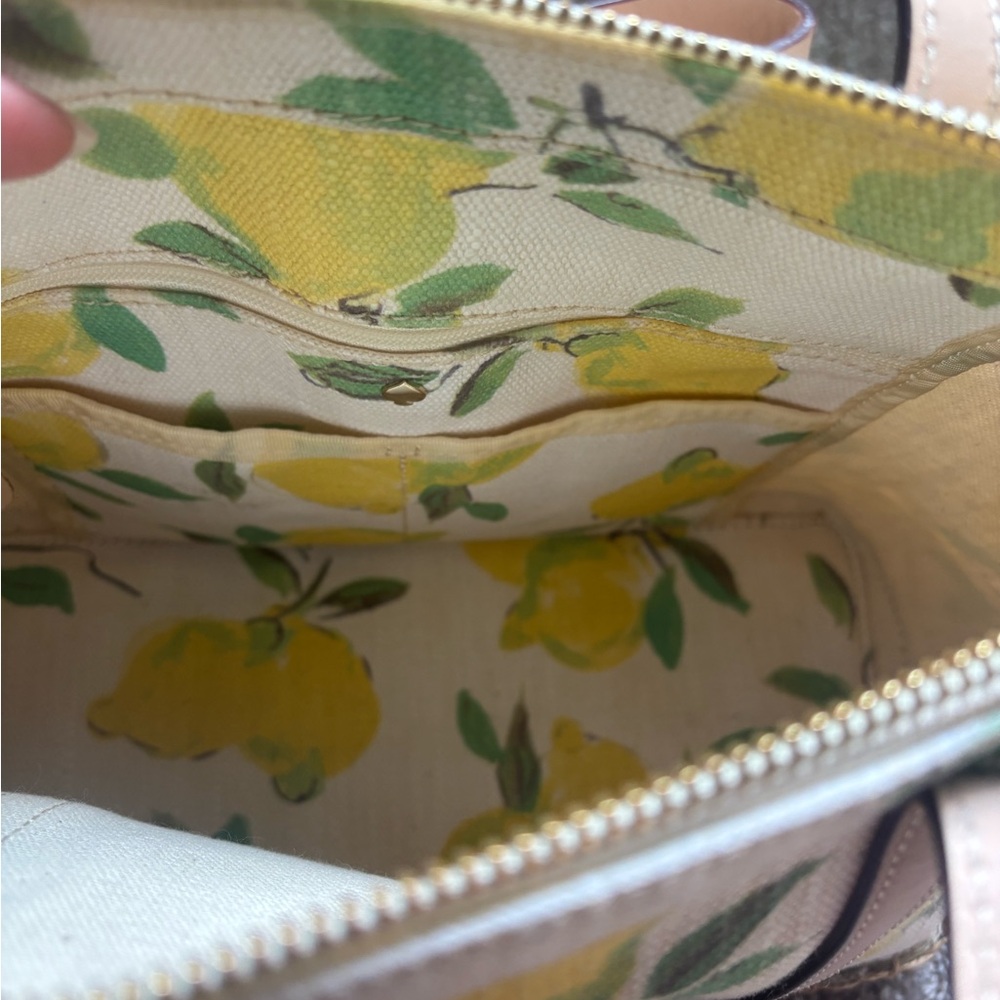 ๐ Kate Spade Lemon Print Satchel ๐ - Picture 6 of 7